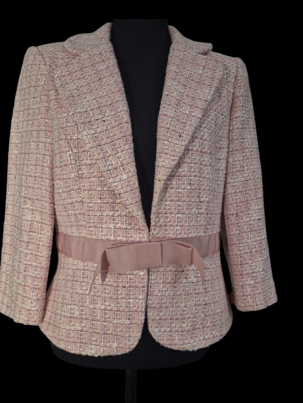 Pristine Donna Ricco Pink Bouclé Tweed Blazer with Grosgrain Bow Belt – Size 8